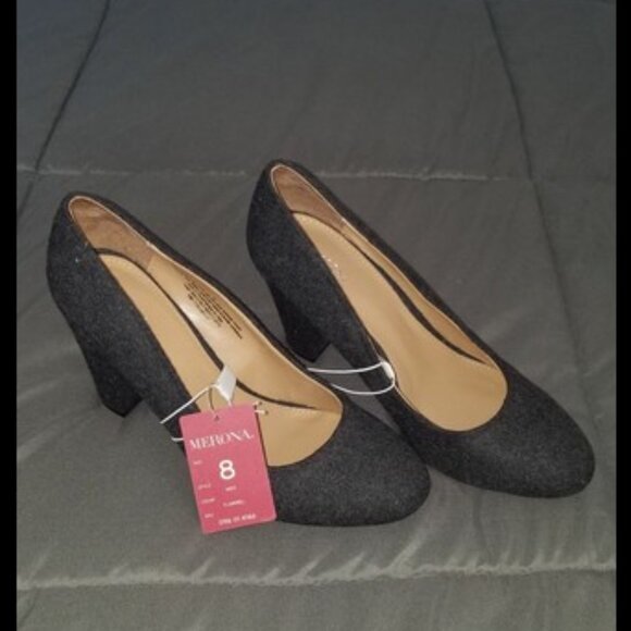 Size 8 Women's Chunky Heel Pumps, Round Toe- NWT - Picture 1 of 7